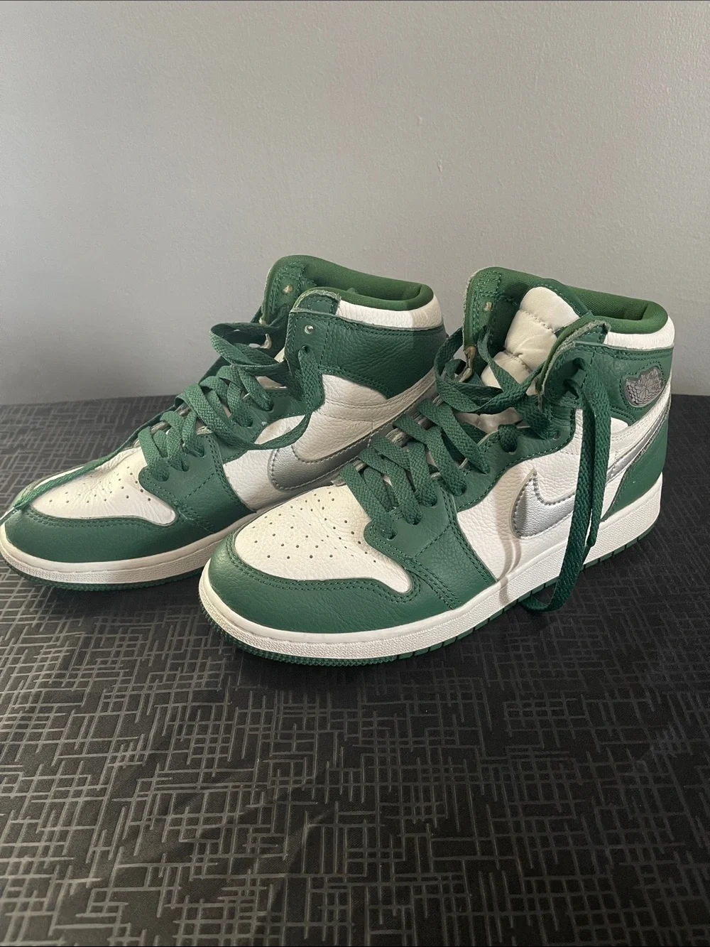 Nike High-Top Sneakers in Green, White and Silver